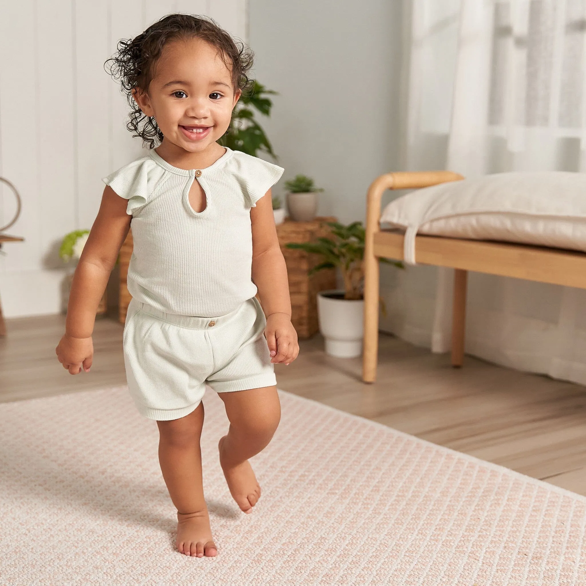 2-Piece Baby Girls Green Lily Bodysuit and Shorts Set