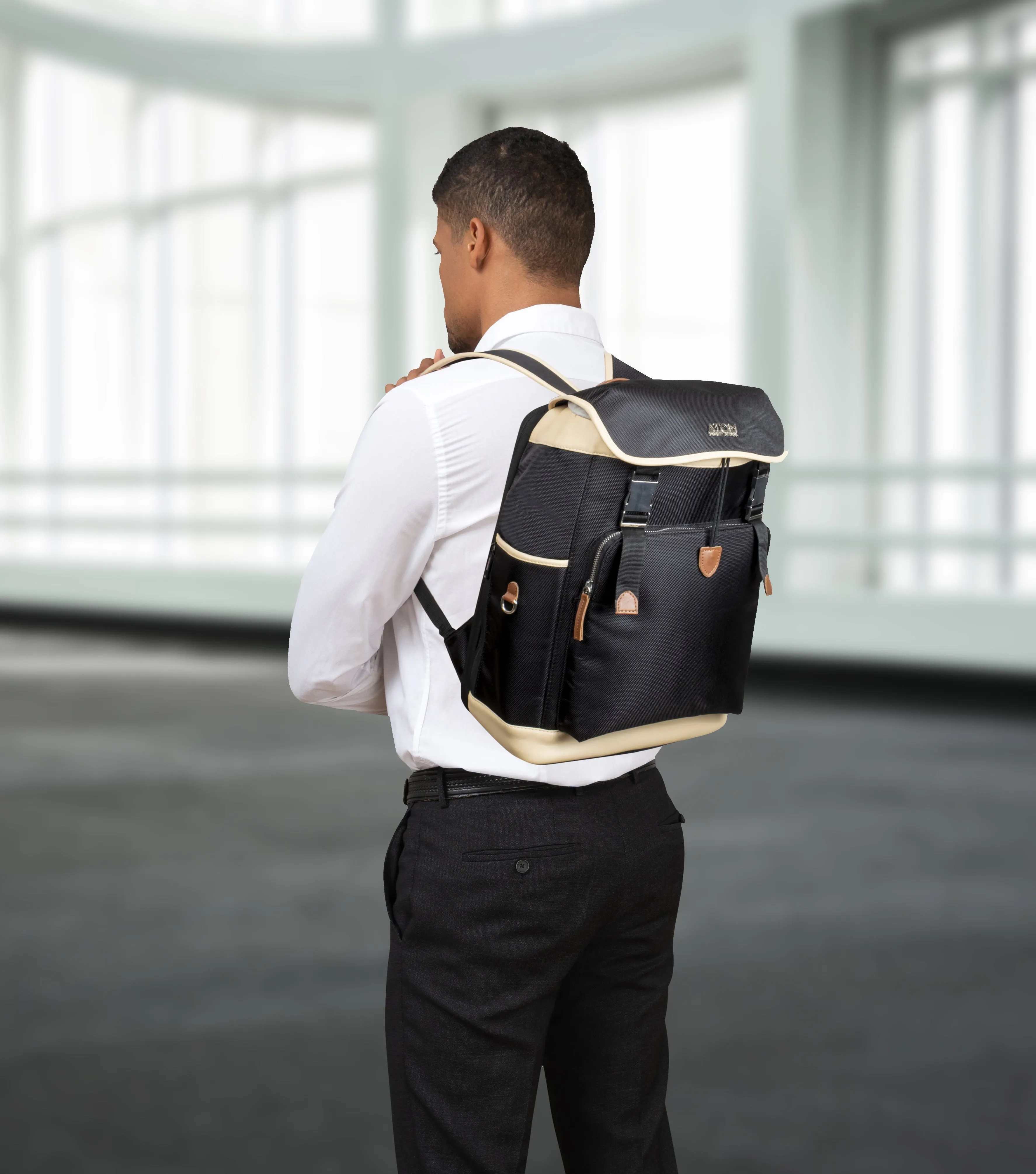 ATOM NEW YORK ULTIMATE BACKPACK - Black and Beige