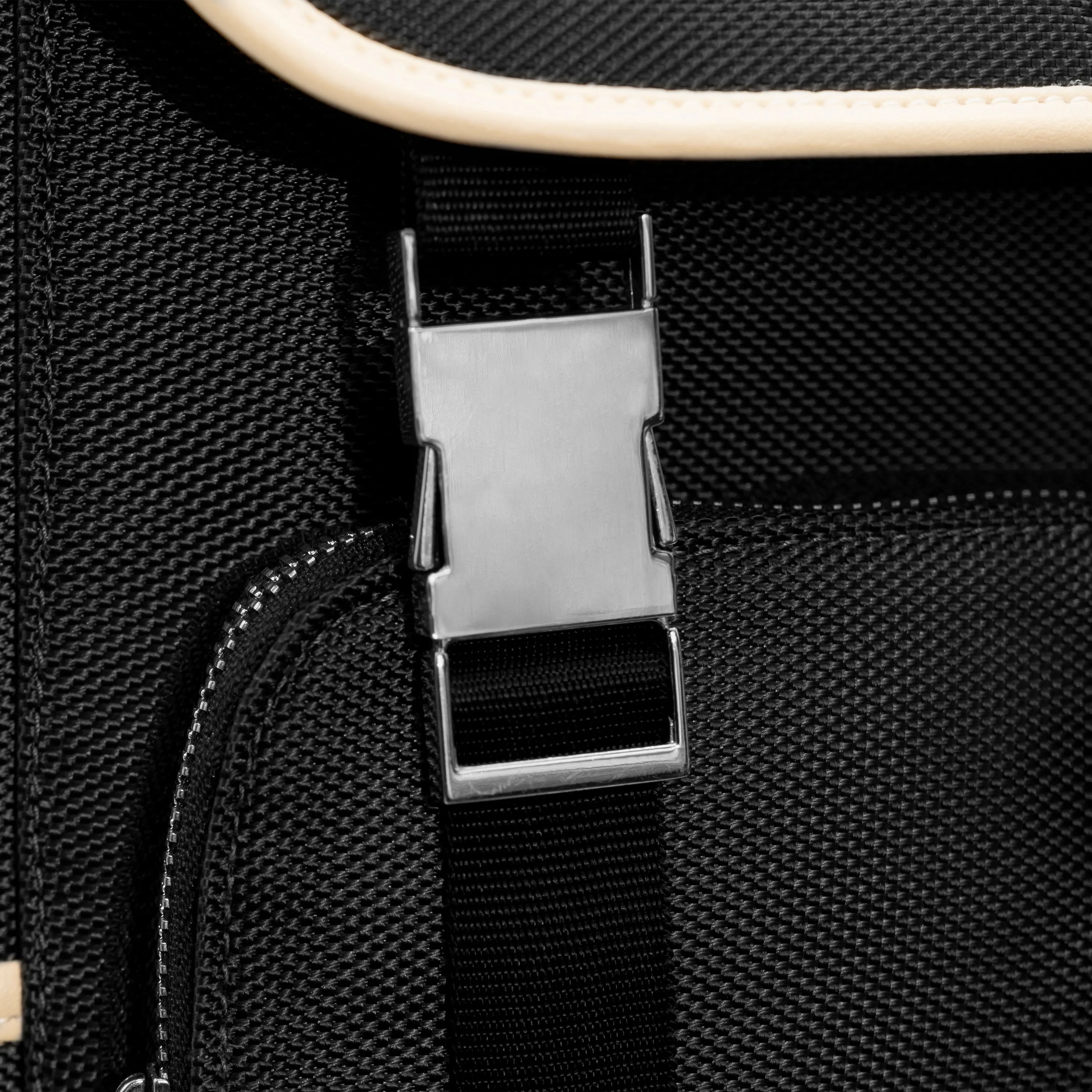 ATOM NEW YORK ULTIMATE BACKPACK - Black and Beige