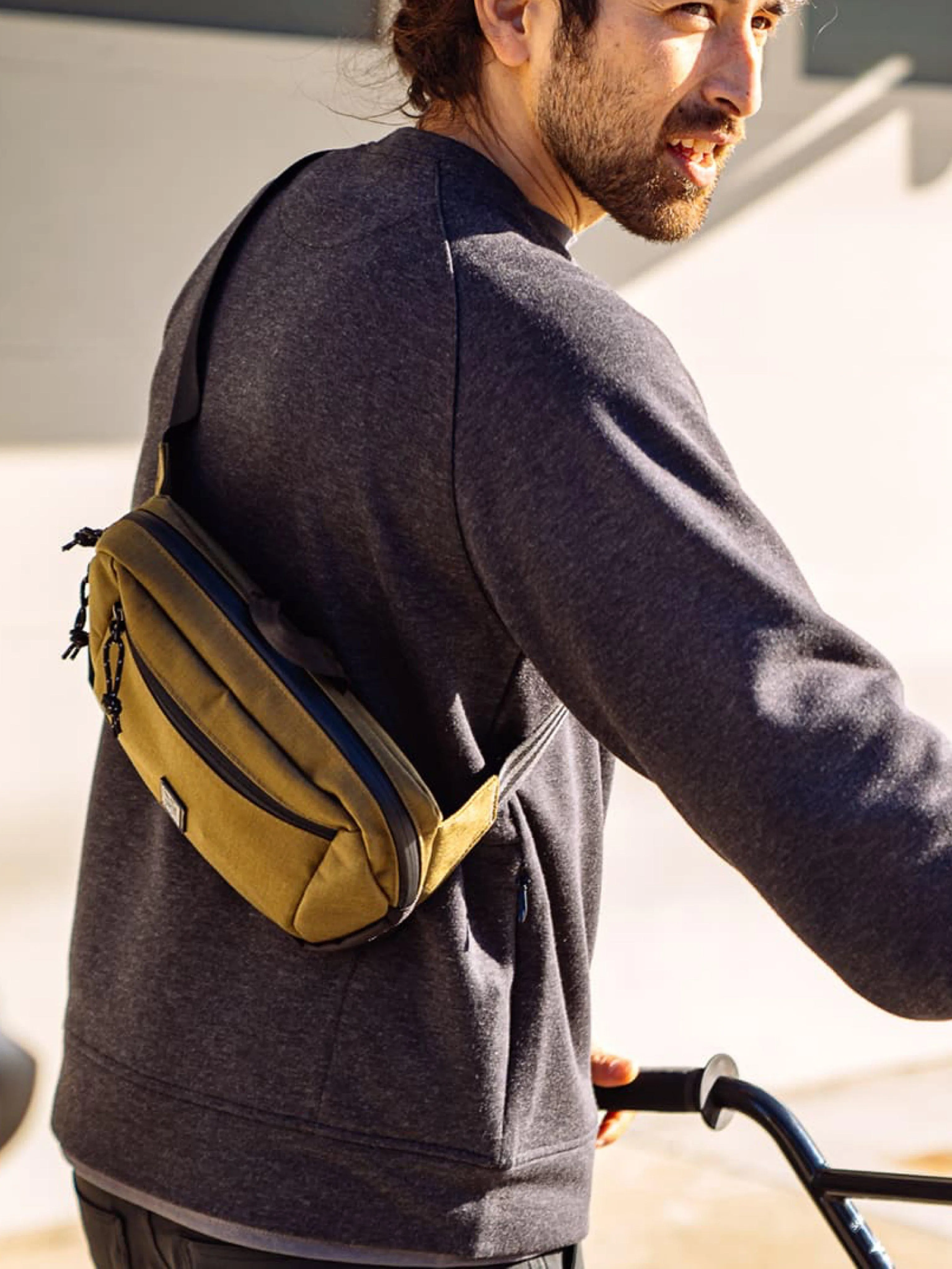 Chrome Industries Ziptop Waistpack Leather Green