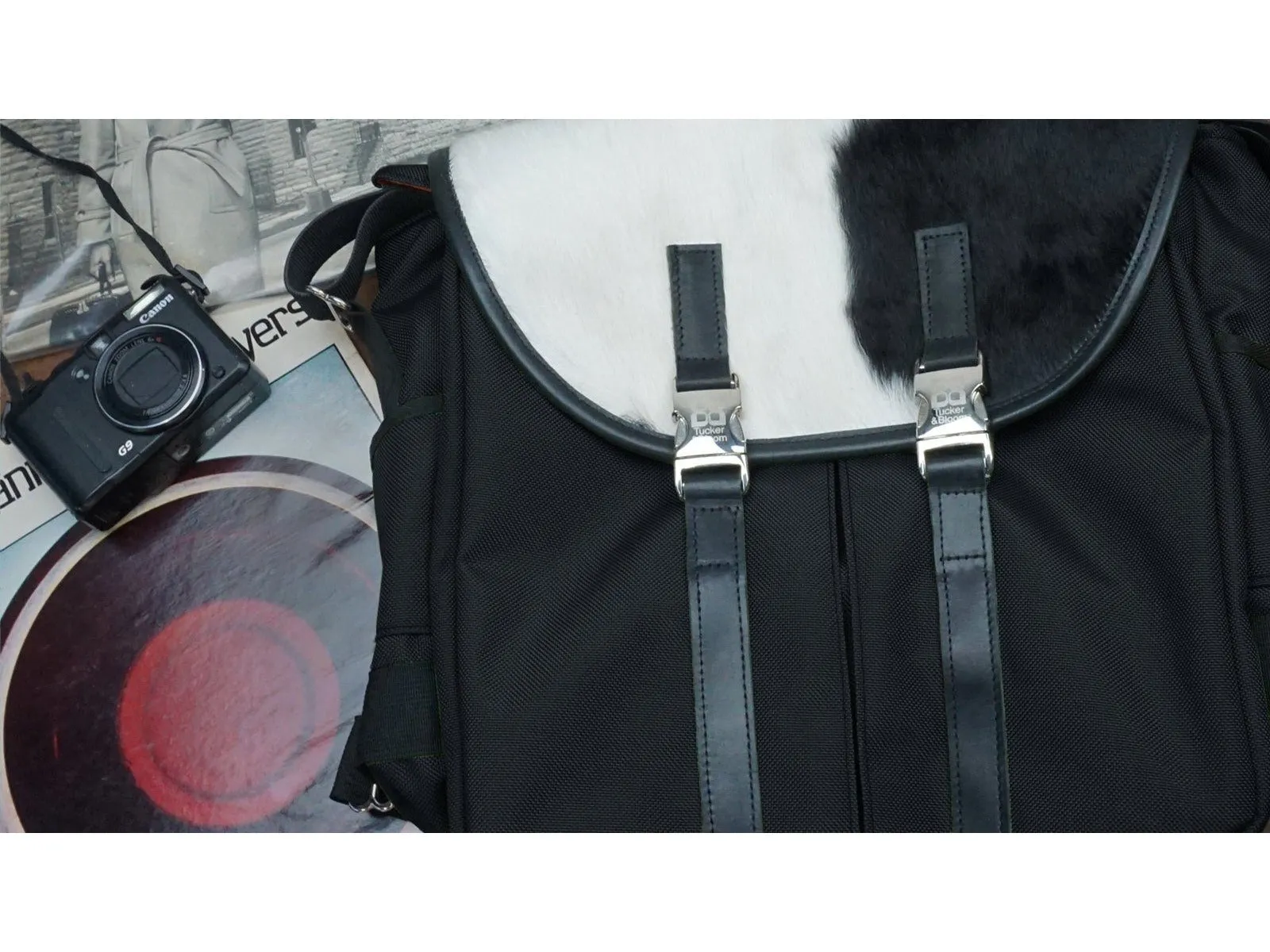 DELUXE NORTH TO SOUTH MESSENGER