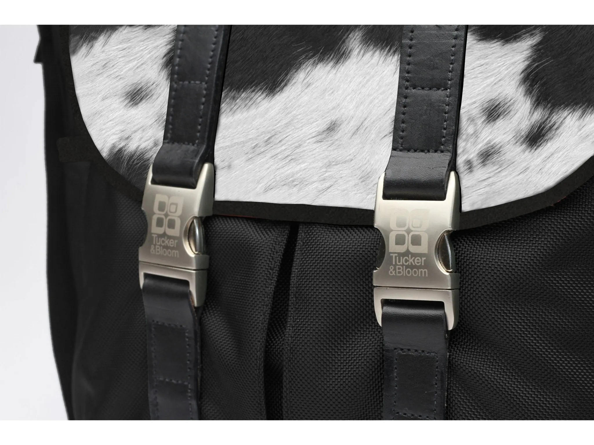 DELUXE NORTH TO SOUTH MESSENGER