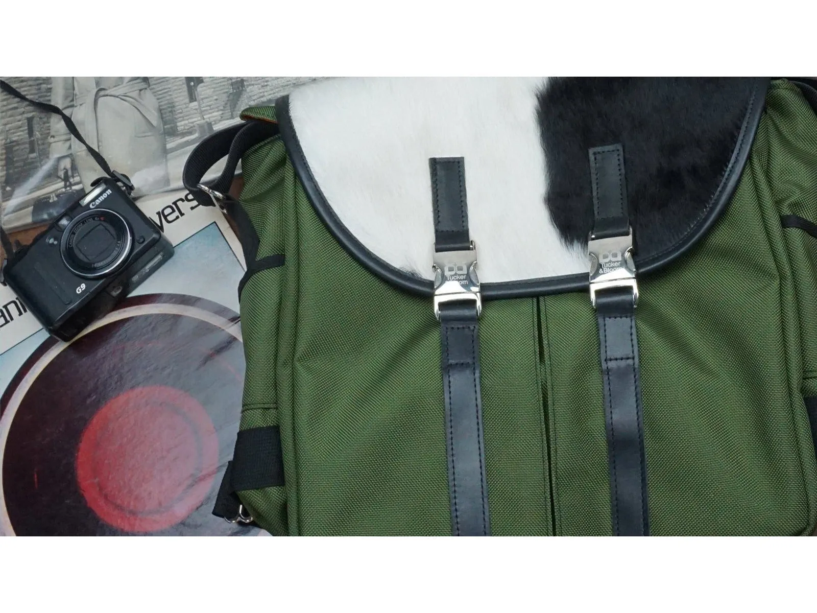 DELUXE NORTH TO SOUTH MESSENGER