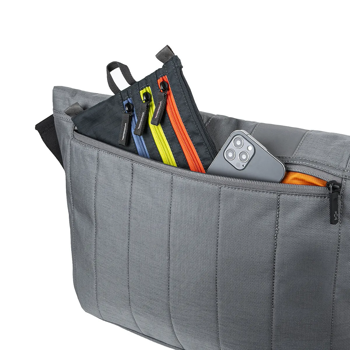 Dinky Di Messenger 16''