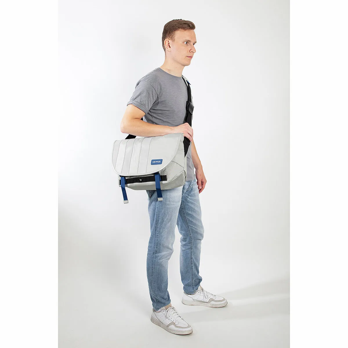 Dinky Di Messenger 16''
