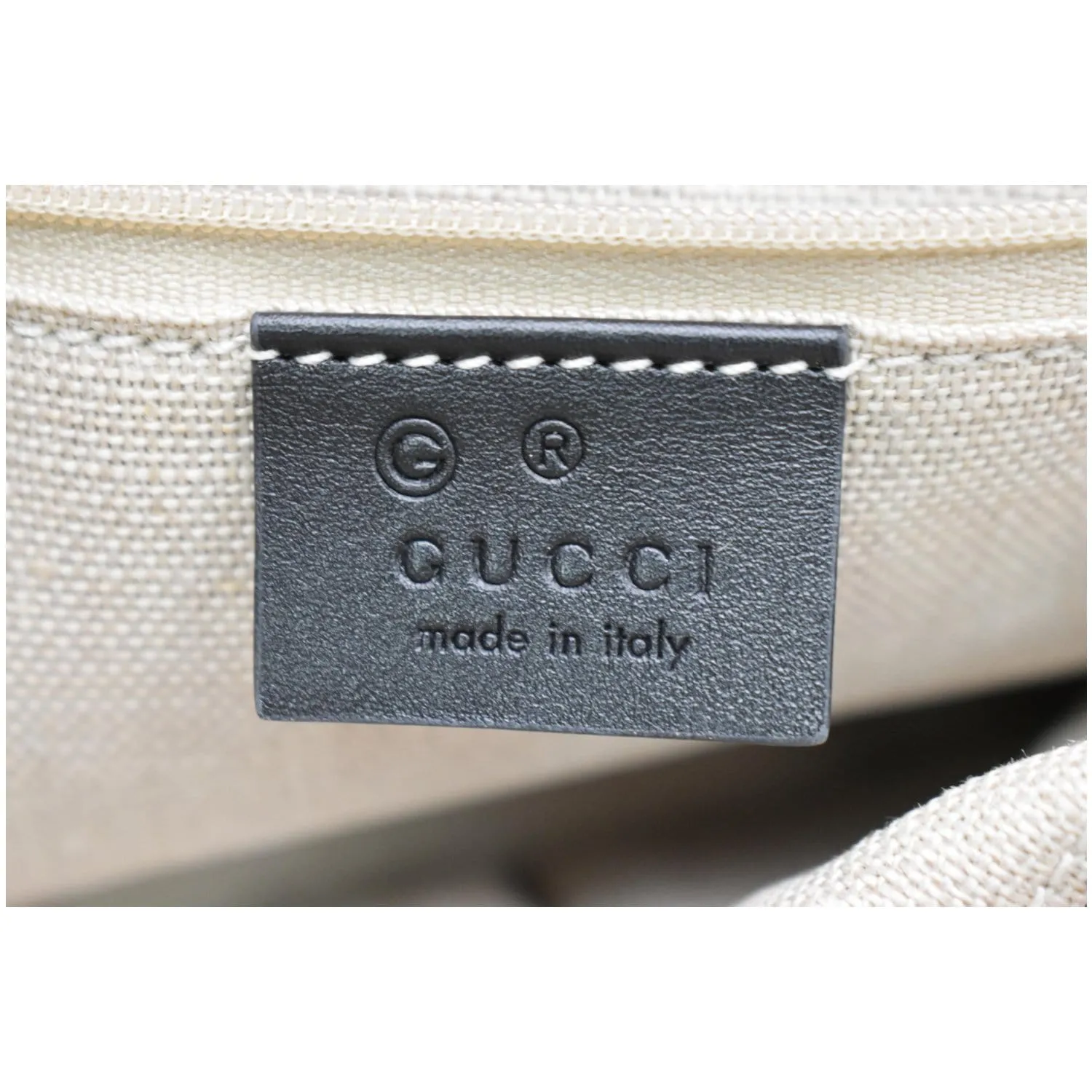 GUCCI Flat Microguccissima Leather Wallet Crossbody Black 607723