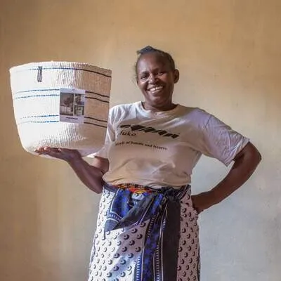 Kiondo Basket black   white stripe