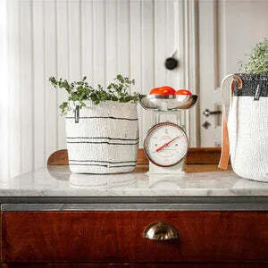 Kiondo Basket black   white stripe