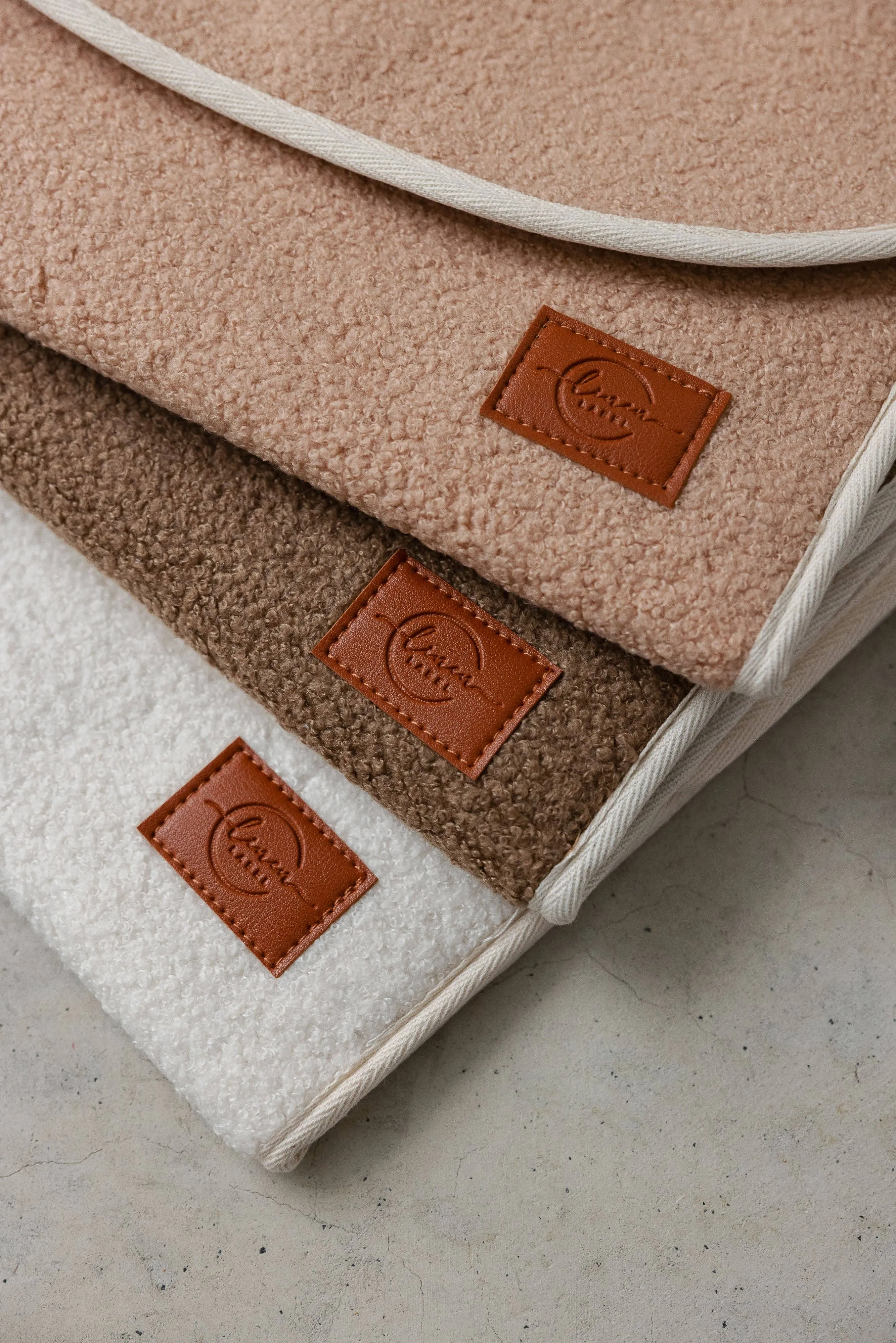 linen label - Teddy Change Mat- Tan
