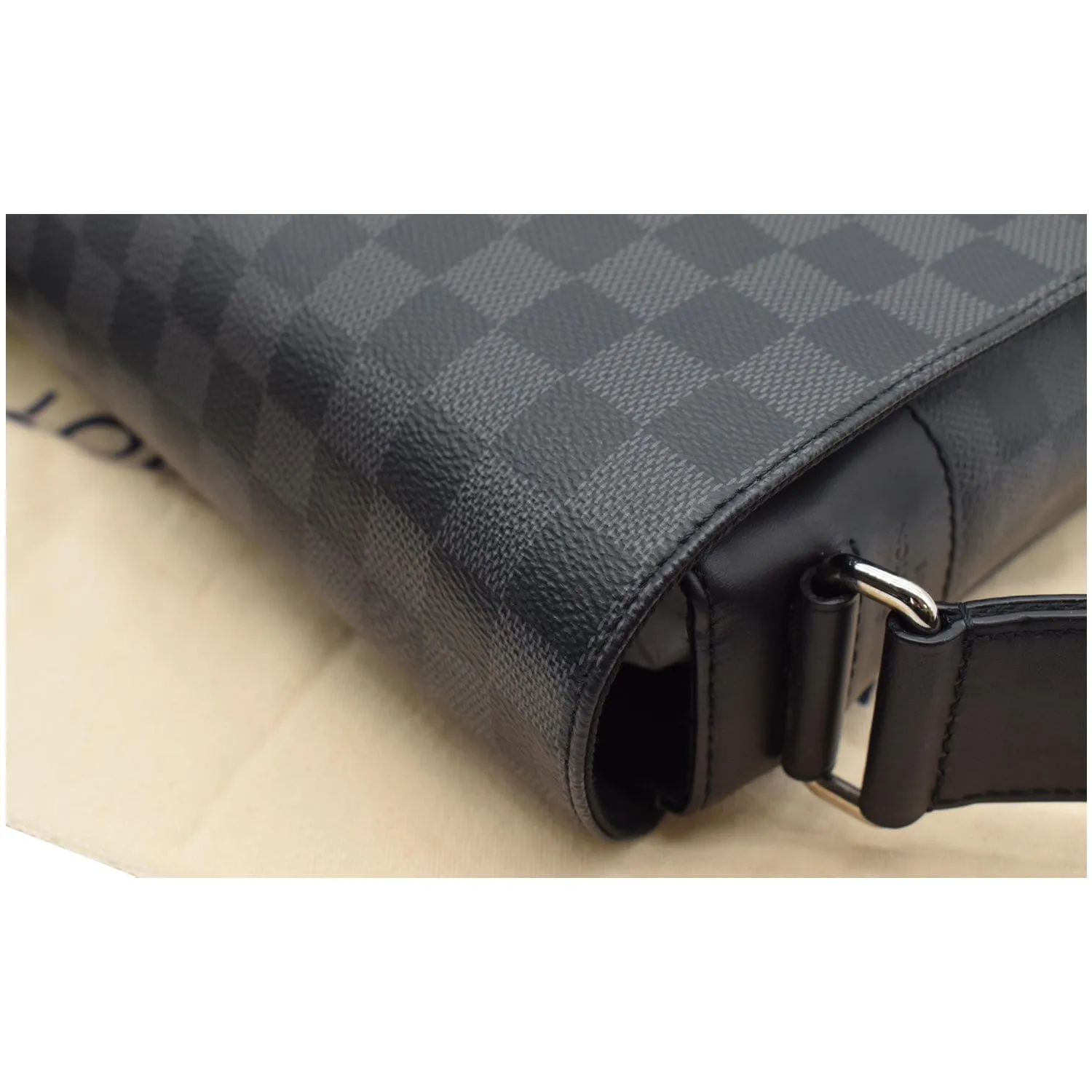LOUIS VUITTON District PM Damier Graphite Messenger Bag Black