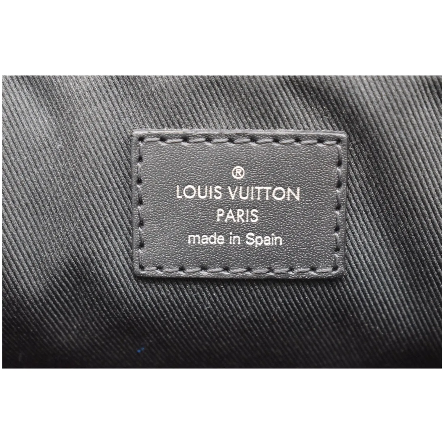 LOUIS VUITTON District PM Damier Graphite Messenger Bag Black