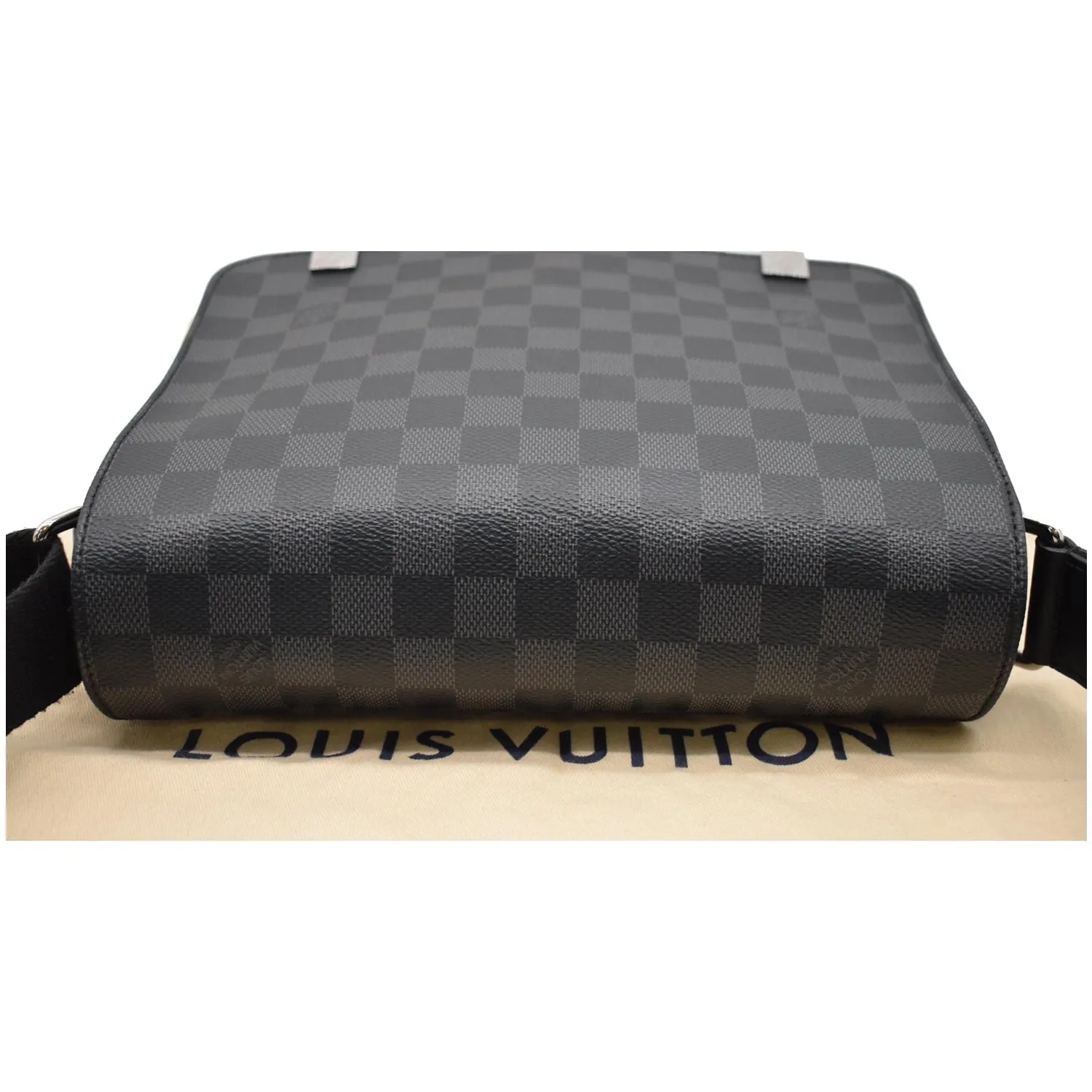 LOUIS VUITTON District PM Damier Graphite Messenger Bag Black