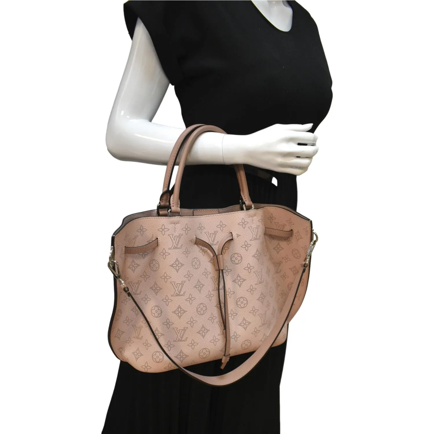 LOUIS VUITTON Girolata Monogram Mahina Leather Shoulder Bag Magnolia