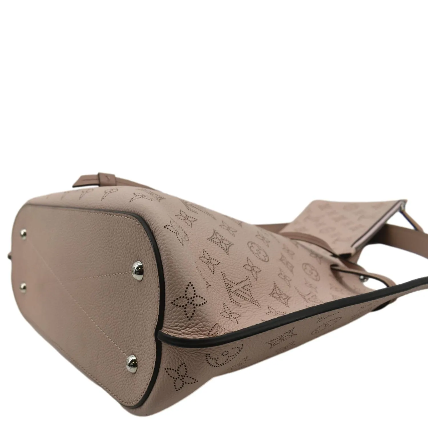 LOUIS VUITTON Girolata Monogram Mahina Leather Shoulder Bag Magnolia