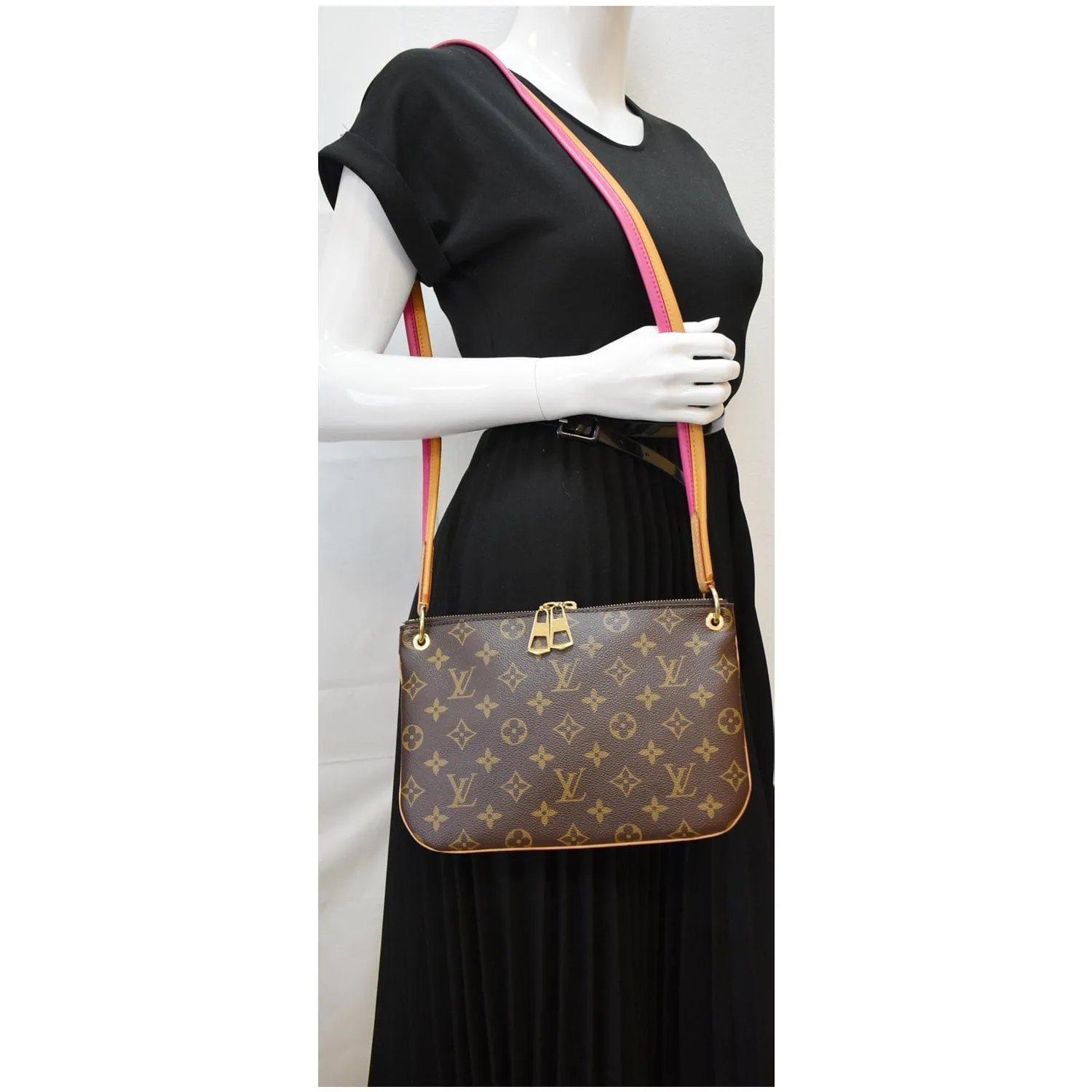 LOUIS VUITTON Lorette Monogram Canvas Shoulder Bag Brown
