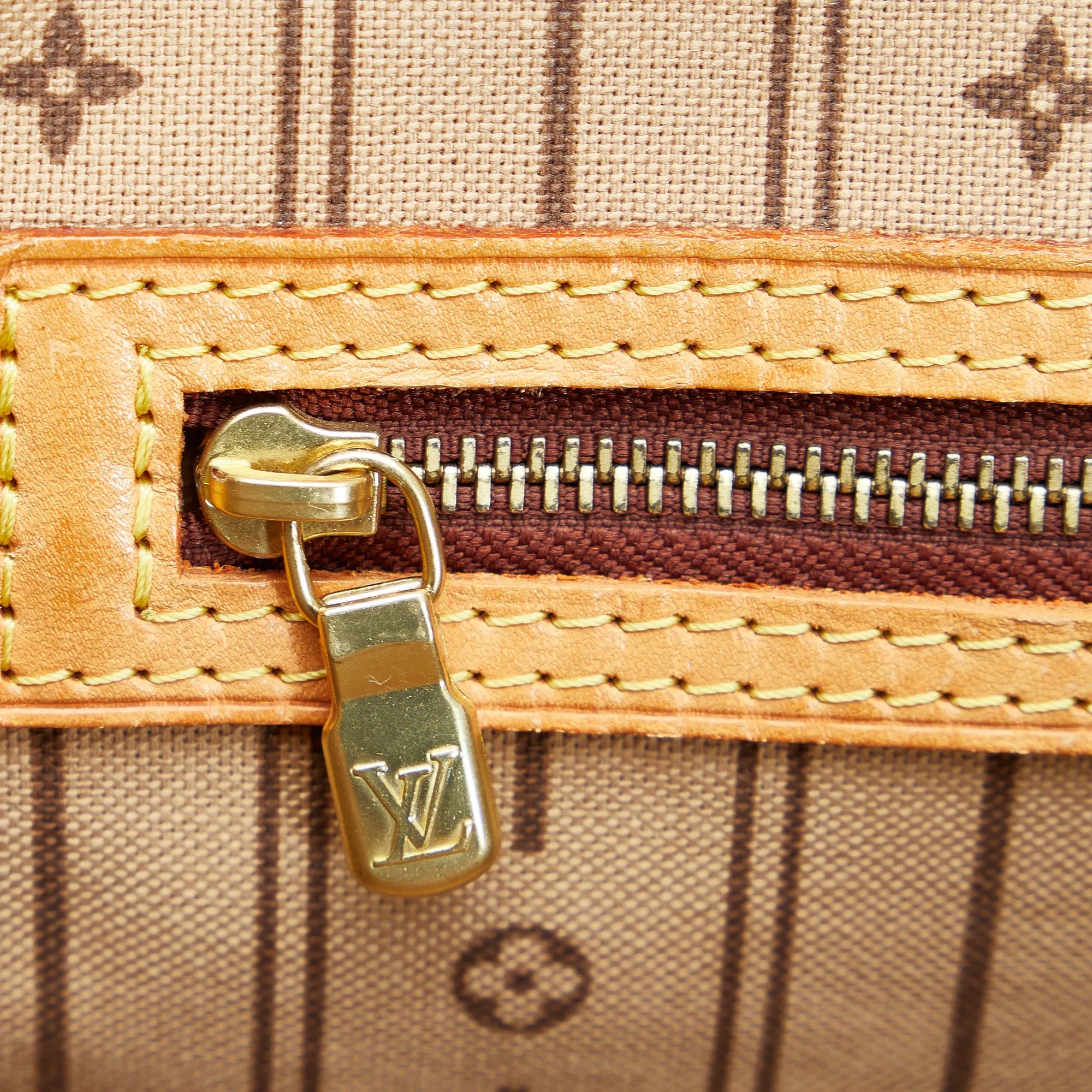 Louis Vuitton Neverfull MM Monogram Canvas