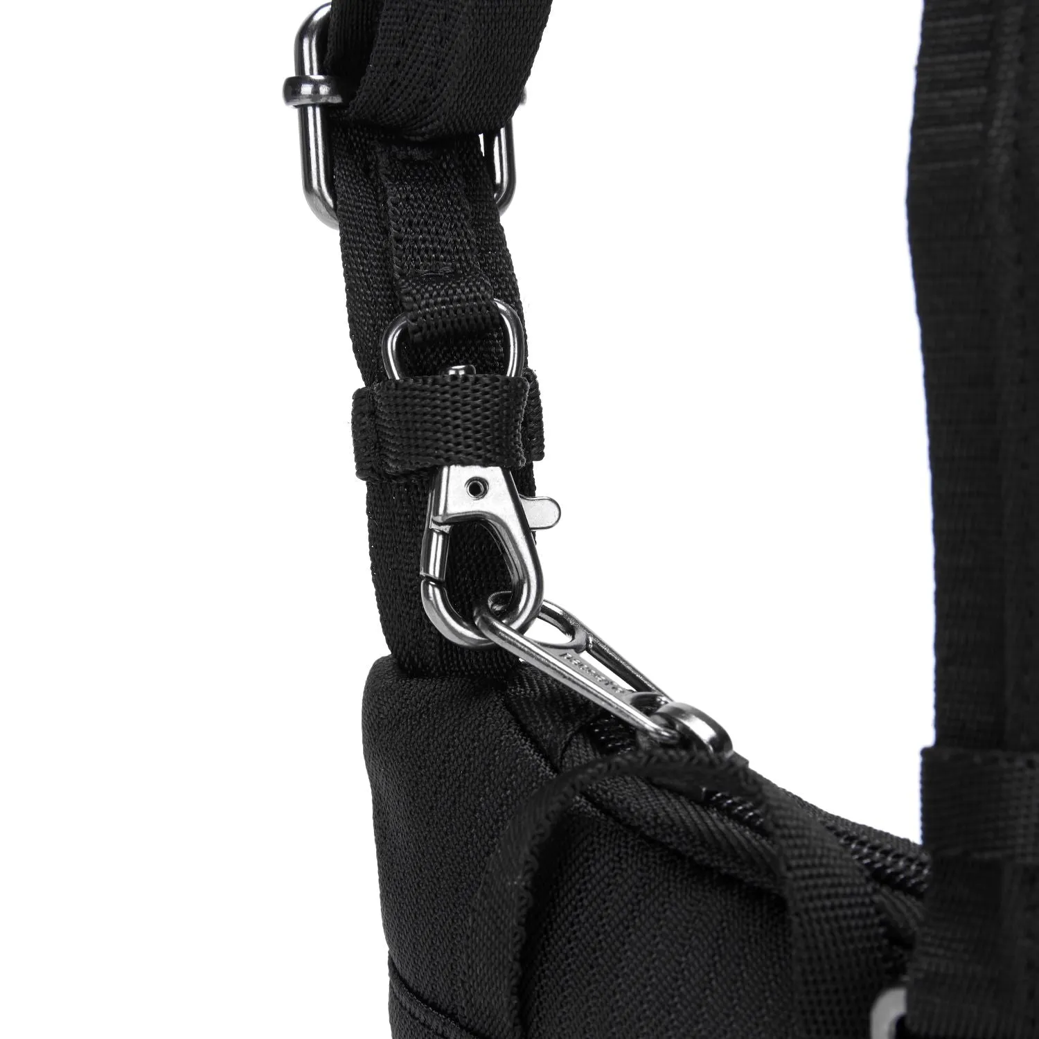 Pacsafe® Daysafe anti-theft tech crossbody