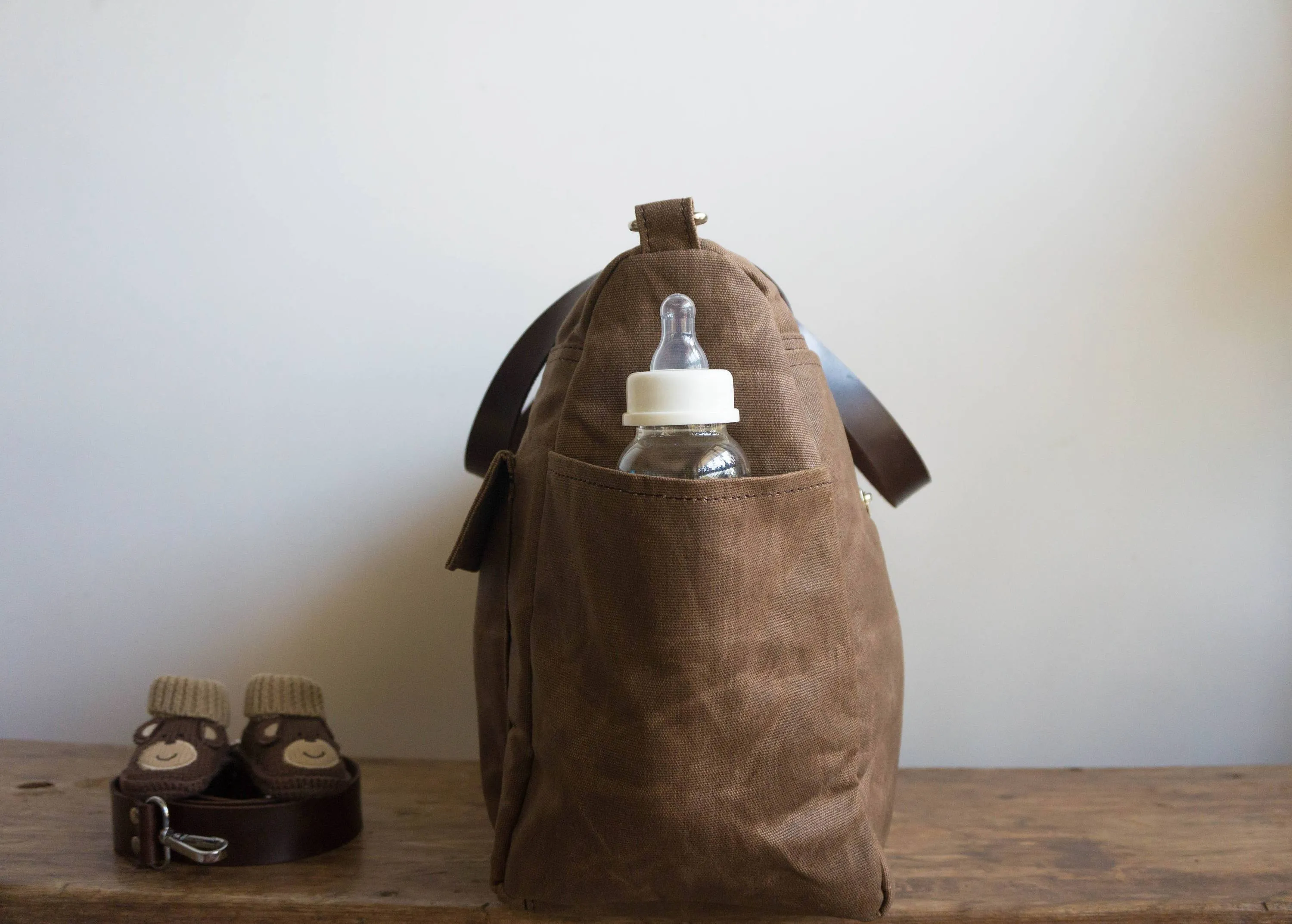 Pipa 11 Pocket Crossbody Diaper Bag Tote in Pecan Brown | Waxed Canvas & Leather