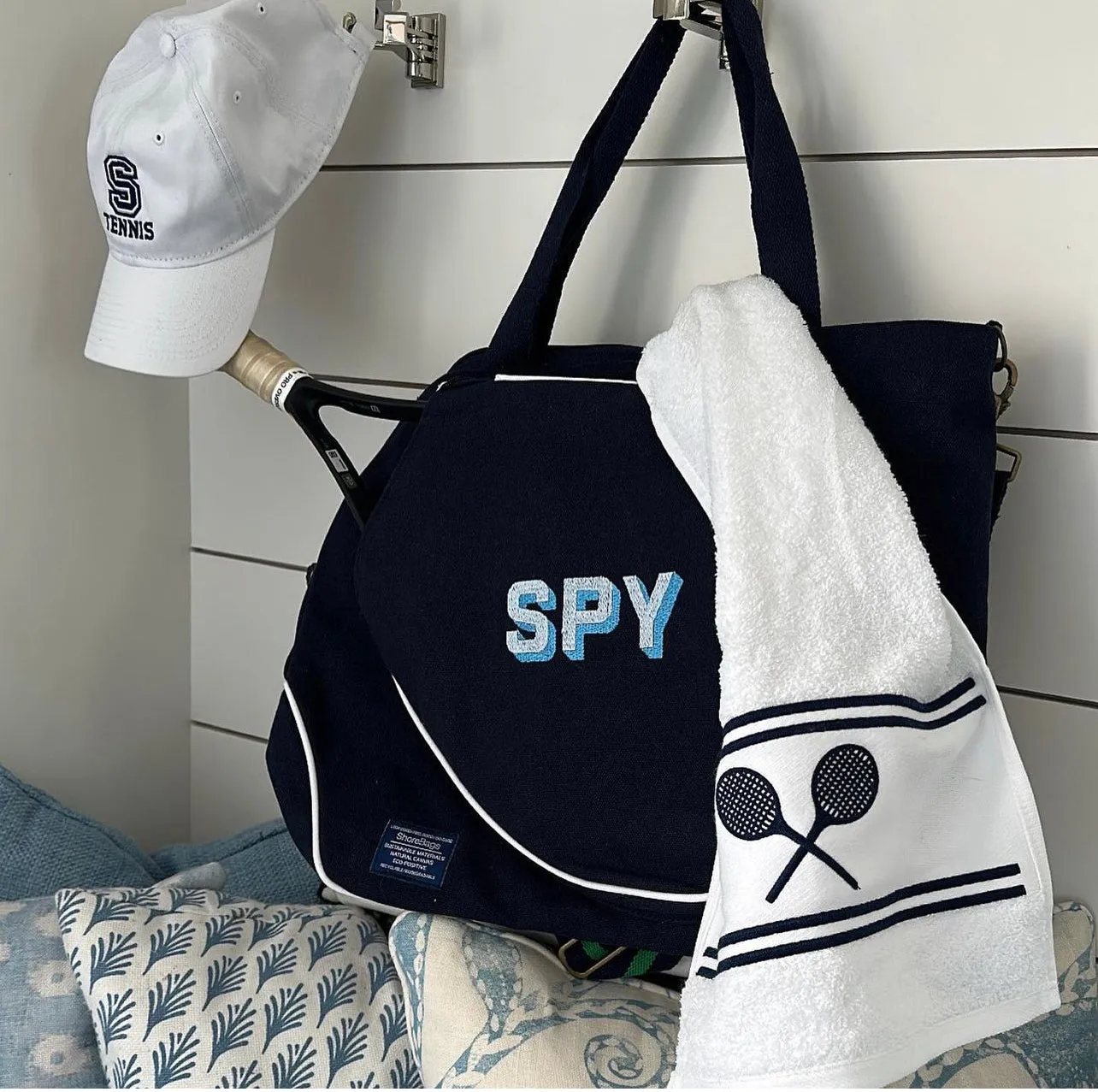 Tennis bag