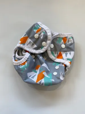 Thrifted Thirsties Duo Wrap - Snaps - Mountain Range (EUC)