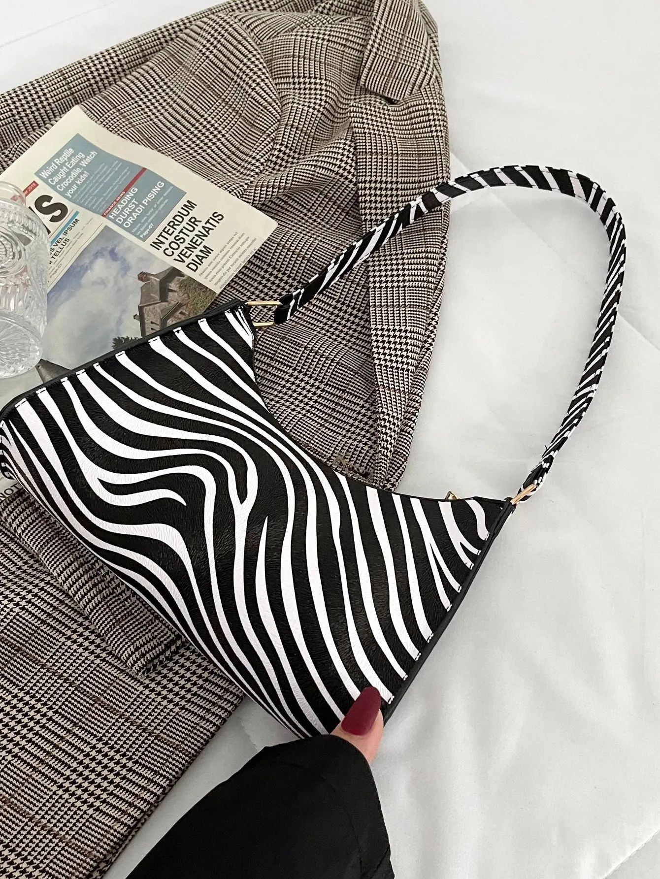 Zebra Striped Pattern Baguette Bag - Black and White